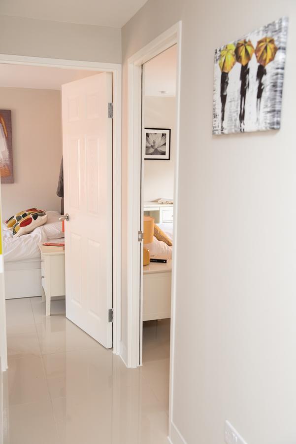 Pinehill Rooms เรดดิ้ง ภายนอก รูปภาพ